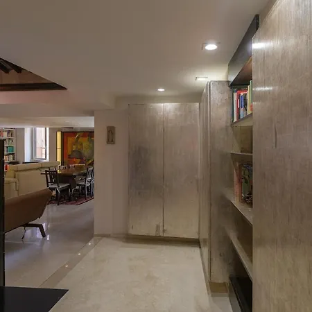 Trastevere Art And Books Luxury דירה *