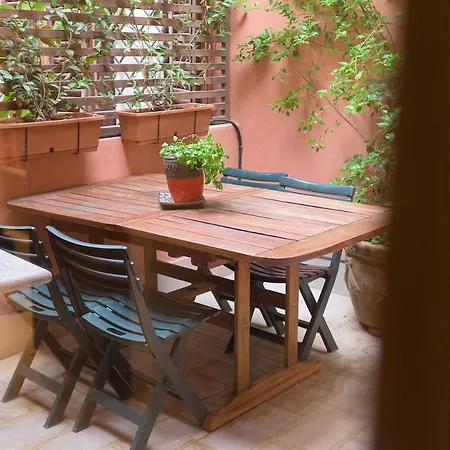 Trastevere Art And Books Luxury * ローマ