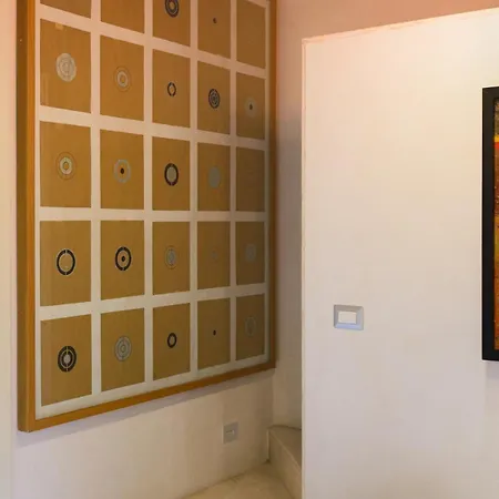 Trastevere Art And Books Luxury *
