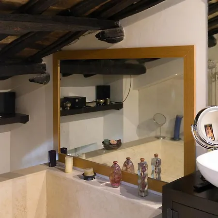 Trastevere Art And Books Luxury アパート *