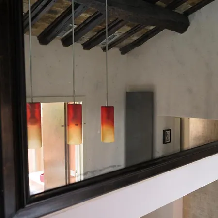 Trastevere Art And Books Luxury