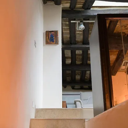 Trastevere Art And Books Luxury ローマ