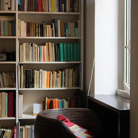 Trastevere Art And Books Luxury ローマ