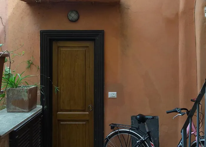 Trastevere Art And Books Luxury דירה *