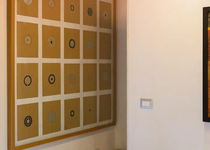 Trastevere Art And Books Luxury *