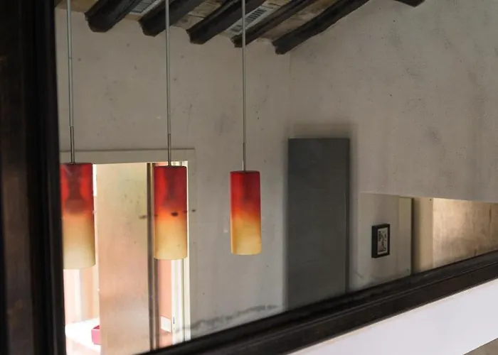 Trastevere Art And Books Luxury