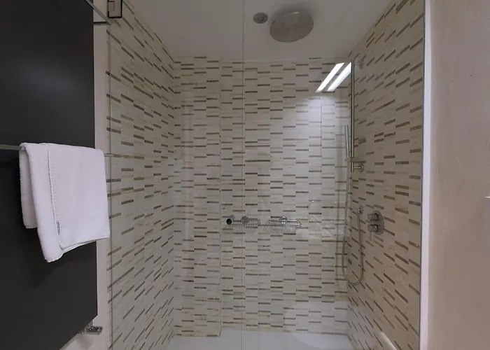 Trastevere Art And Books Luxury דירה *