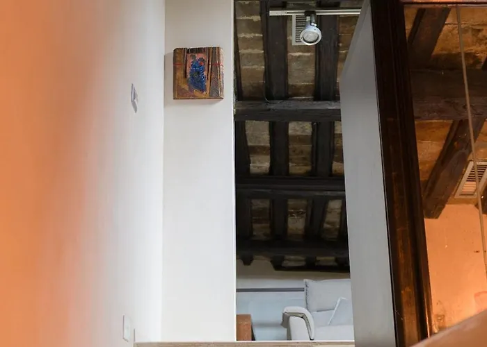 Trastevere Art And Books Luxury רומא