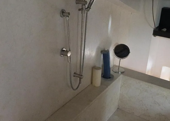 Trastevere Art And Books Luxury *