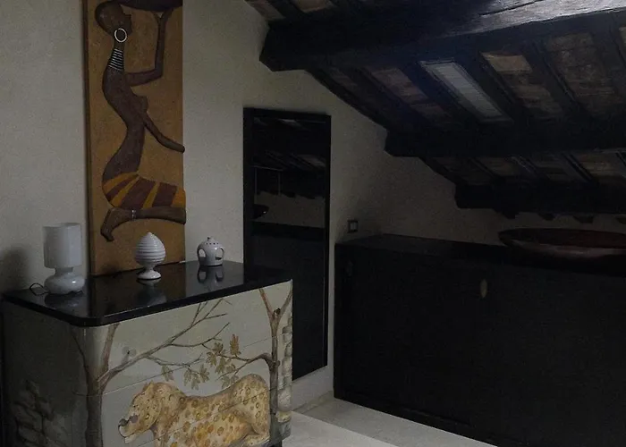 Trastevere Art And Books Luxury רומא