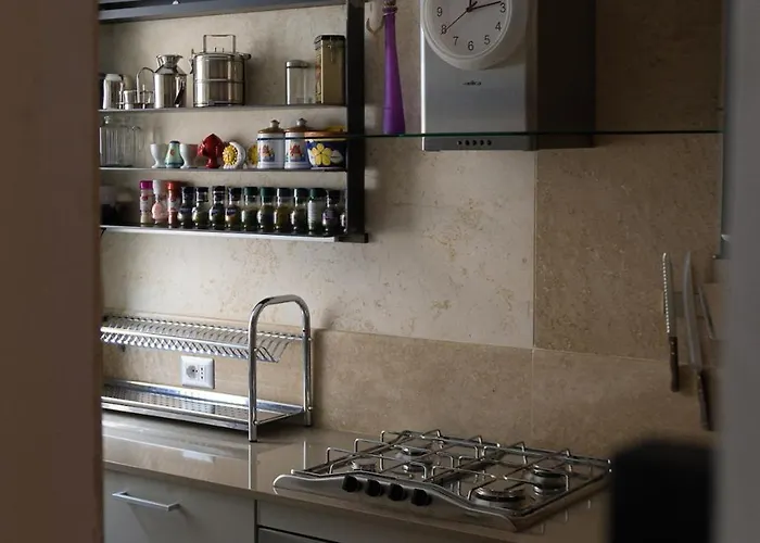 Trastevere Art And Books Luxury רומא